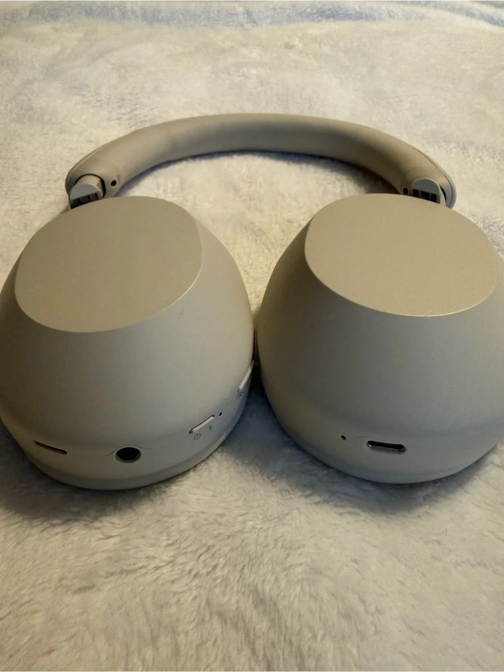 Sony WH-1000XM5 Wireless Bluetooth Over-Ear Headphones Beige w/o Case